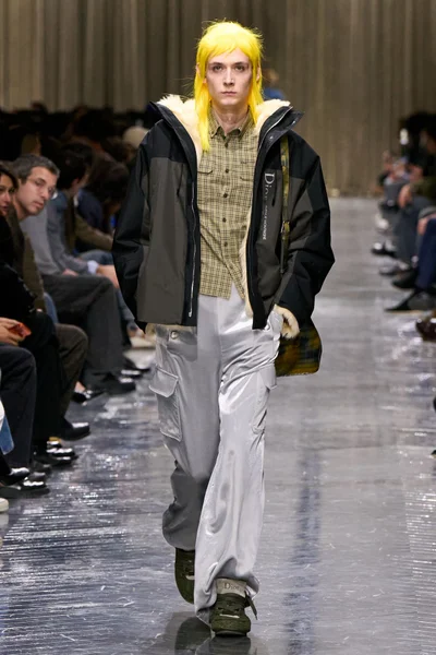 Look 63